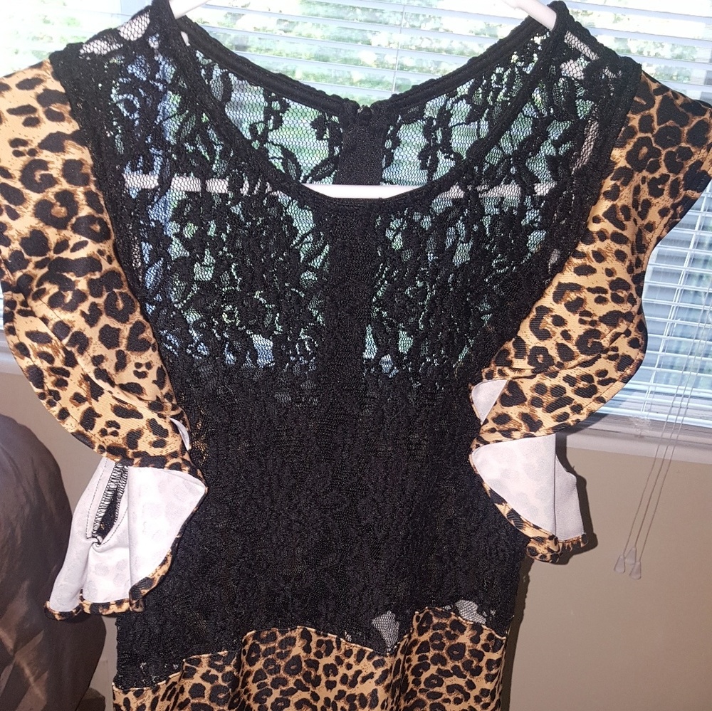 Dress - Picture 3 of 3